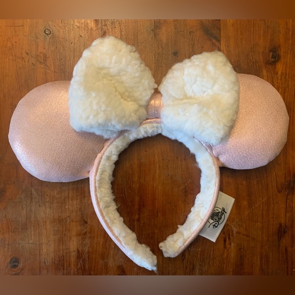 Authentic Disney Stay Cozy Minnie Ears Headband. - Picture 1 of 4